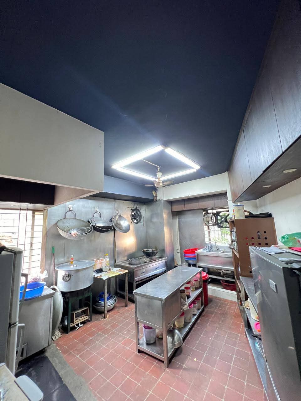 Fully Furnished Restaurant